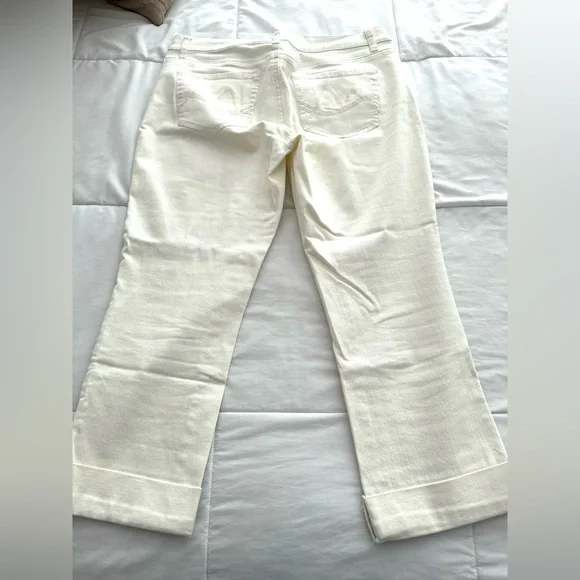 New York & Company Low Rise Straight Leg Classic White Womens Jean Capris Size 6 - Picture 2 of 4